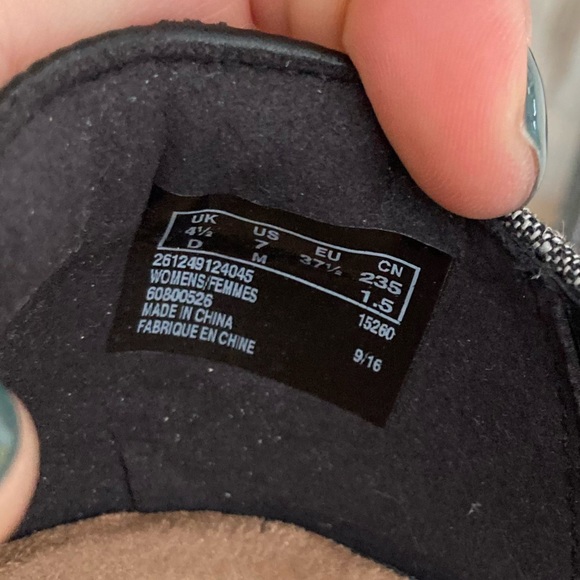 CLARKS Keesha Luca Loafers, Size 7 - Picture 9 of 9